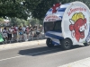 Tour de France 2026 à Chalon - La caravane du Tour fait le plein de sourires avant les coureurs