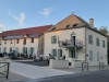 Sainte-Marie-la-Blanche – Une ancienne ferme transformée en sept logements au cœur du village