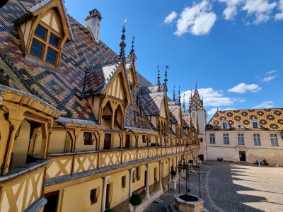 Beaune – Les incontournables de ce mois de juillet à l’Hôtel-Dieu 
