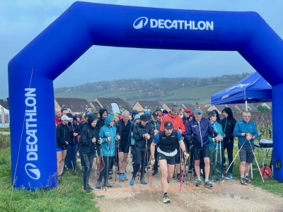Beaune – 120 marcheurs au départ de la nordique des Bâtons Bavards malgré la pluie - Retour en images