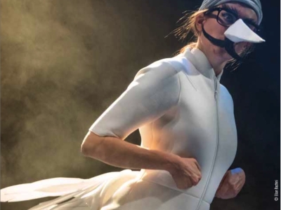 Théâtre de Beaune –La Cie Agence de Voyages Imaginaires réinvente La Fontaine dans un théâtre musical haut en couleur « Les Fables »