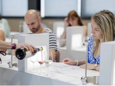 Beaune - La référence mondiale des diplômes du vin fait étape à la Cité des Climats et vins de Bourgogne