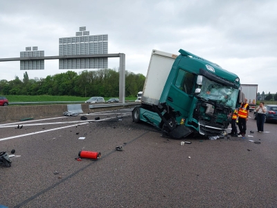 Grave accident sur l’A6 à Beaune : un poids lourd traverse les voies, un blessé grave