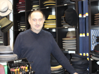 Un chapelier pas fou ! 