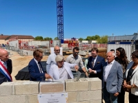 « C’est exceptionnel que l’État donne aussi peu à un hôpital » : à Beaune, la ministre pose la première pierre du futur centre hospitalier