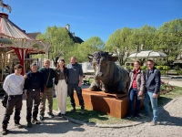 Paul Day s’invite dans la ville : Beaune accueille ses géants de bronze