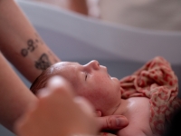 Beaune - Le post-partum autrement avec Maryline Alonso qui propose le Rituel du Bain Sensoriel, une bulle de douceur pour bébé et ses parents