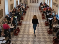 Vins de Bourgogne - Le 40e concours des Vins de Chablis sous la présidence de Julia Scavo décerne 23 médailles