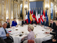 Guerre en Ukraine : fin de la réunion de crise des Européens à Paris qui présentent un fragile message d'unité