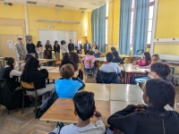 Des lycéens font cours à des collégiens !