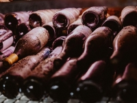 Premiers prélèvements sur les bouteilles de vin du Dijonnais immergées dans le réservoir Darcy