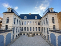 Dijon - François Rebsamen salue le classement diplomatique de l’Hôtel Bouchu d’Esterno