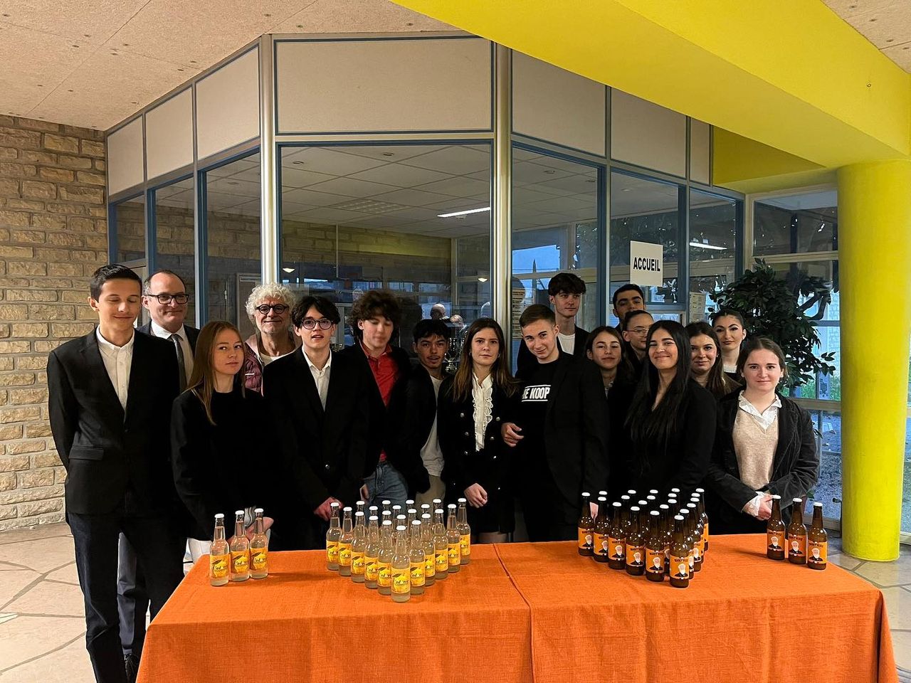 Beaune - Créativité en bouteille : les élèves du lycée Etienne-Jules