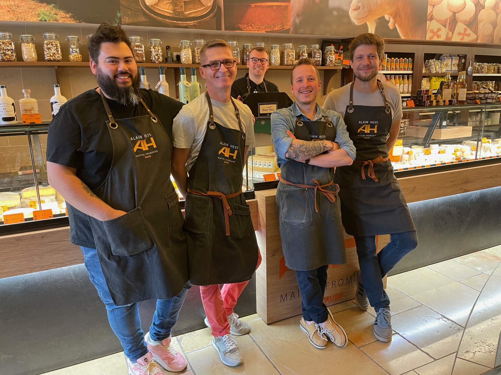 Beaune, ville gourmande, représentée par la fromagerie-épicerie fine ...