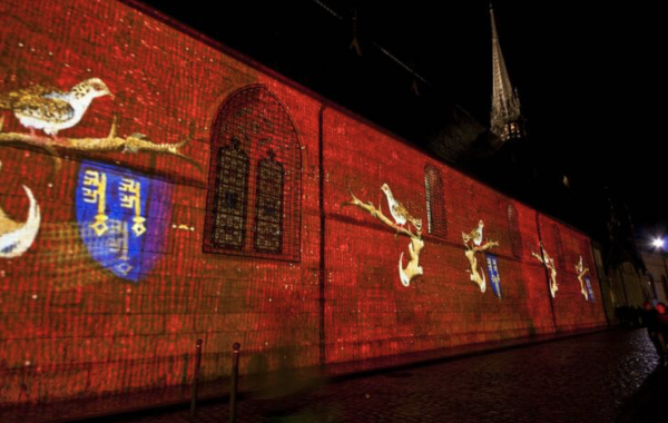 Vous connaissez Lyon... et pourquoi pas Beaune avec son chemin de lumières 