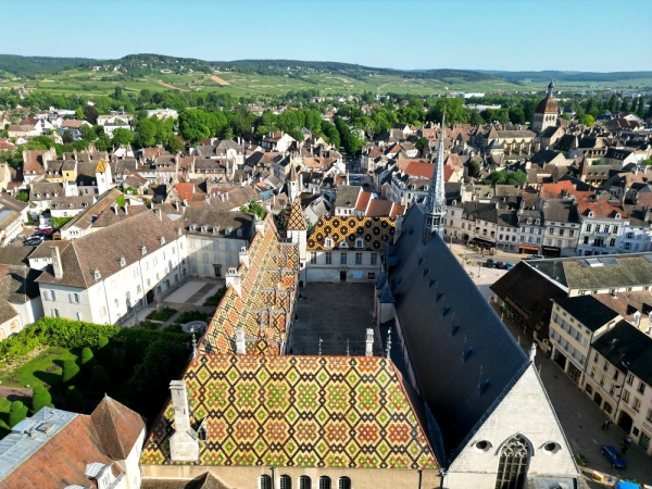 Beaune – Hôtel-Dieu : un mois de novembre entre histoire, patrimoine et 166e Vente des Vins des Hospices de Beaune