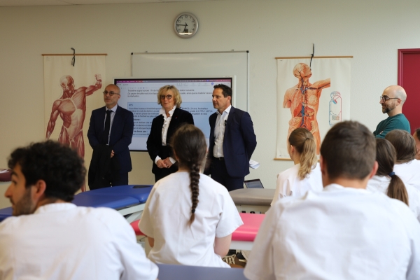 Visite de l'IFMK de Dijon - Jérôme Durain annonce la gratuité des études de masso-kinésithérapie dès la rentrée 2026