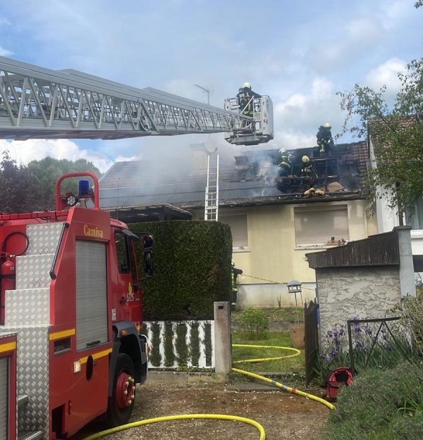 Feu de toiture à Couternon : les sapeurs-pompiers mobilisés