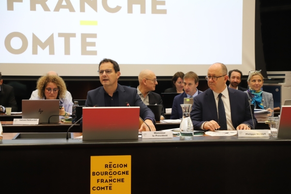 Bourgogne-Franche-Comté - Face aux contraintes budgétaires, la Région défend son action