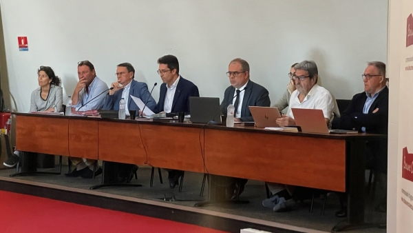 Beaune Côte & Sud – Climat, jeunesse, viticulture : Pierre Bolze fixe le cap avant un échange tendu sur les mobilisations lycéennes