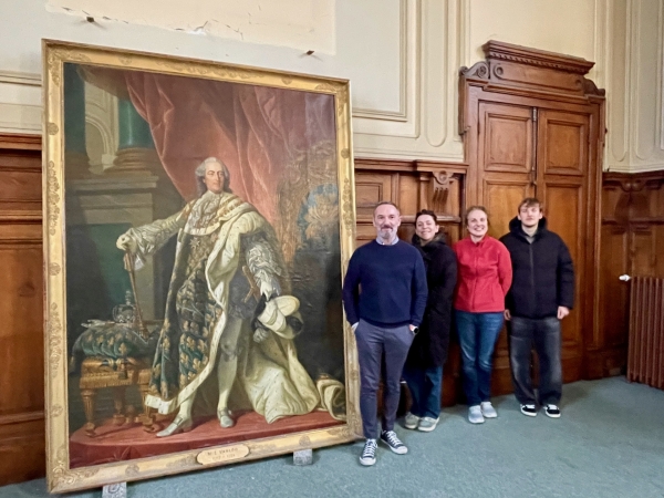 Musée des Beaux-Arts de Beaune - Série « Trésors cachés » :  le portrait de Louis XV en tenue de sacre change de destin 