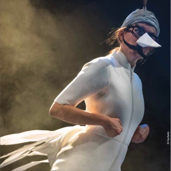 Théâtre de Beaune –La Cie Agence de Voyages Imaginaires réinvente La Fontaine dans un théâtre musical haut en couleur « Les Fables »