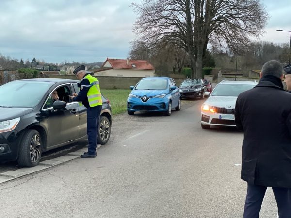 Gendarmeries de Beaune et de Chalon - Bilan de l'opération anti-délinquance : 130 véhicules contrôlés et 5 PV dressés