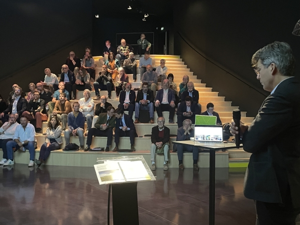 Bourgogne - L’Association des Climats à la rencontre des maires et des syndicats viticoles