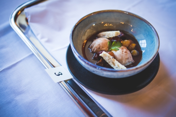 12 chefs nationaux et internationaux sont en lice pour le championnat du monde du l’œuf en meurette le dimanche 11 octobre