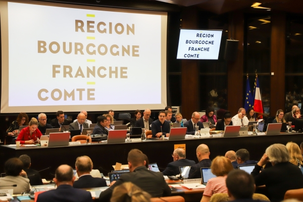 La Région lance son marathon budgétaire 2026 entre crises agricoles et contraintes nationales