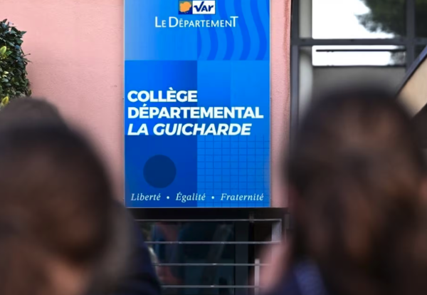 Enseignante poignardée par un élève à Sanary-sur-Mer : la piste de la préméditation privilégiée