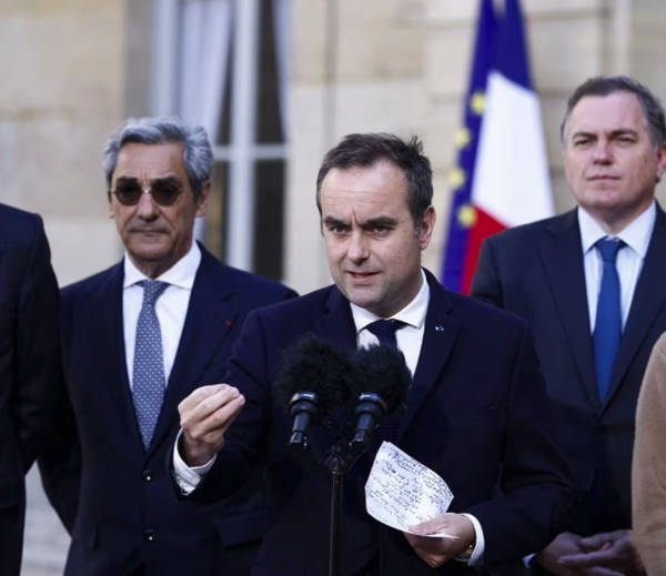 Ce qu'il faut retenir des annonces de Sébastien Lecornu pour "soutenir l'activité" face à la hausse des prix des carburants