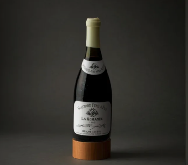 Vins de Bourgogne : une bouteille de La Romanée adjugée près de 135.000 euros lors d'une vente aux enchères