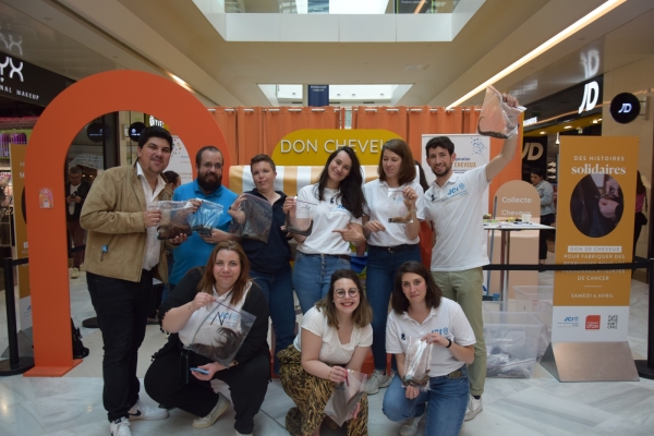 45 m de cheveux coupés pour une noble cause : succès de l'opération de don de cheveux par la JCE de Dijon