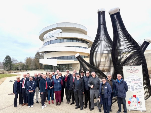 Beaune – L’Association des Sommeliers de Bourgogne, ambassadrice des vins régionaux, réunie à la Cité des Climats
