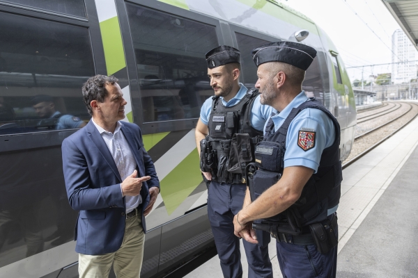 Lancement officiel des patrouilles de gendarmes réservistes dans les trains Mobigo 