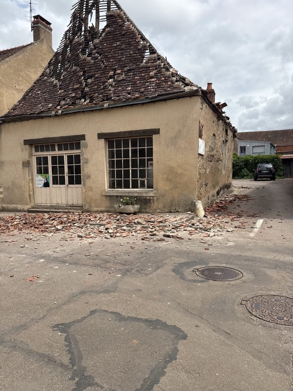 Effondrement de bâtiment à Époisses : une importante mobilisation des secours