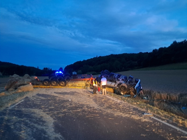 Accident de poids lourd à Saint-Marc-sur-Seine : une femme légèrement blessée, la RD971 coupée