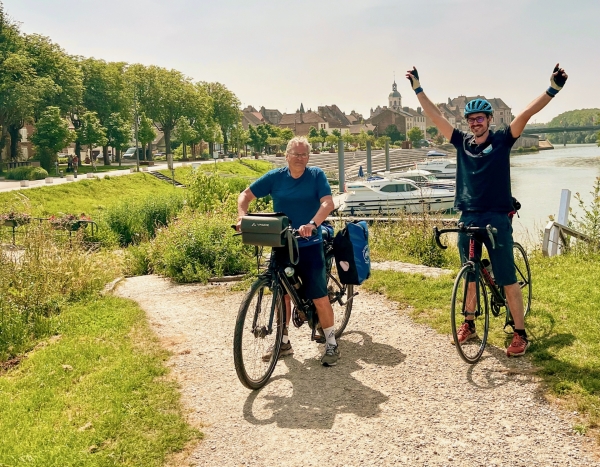 La Voie Bleue élue Véloroute de l’Année 2026 : un atout majeur pour la Côte-d’Or et le Val de Saône