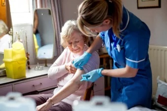 Vigilance et solidarité face aux épidémies hivernales - L’ARS Bourgogne-Franche-Comté rappelle les bons gestes pour des fêtes en toute sérénité ! 