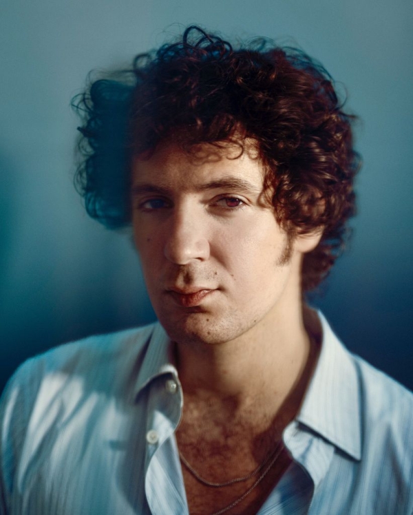 Vincent Lacoste rejoint les parrains de la 165e Vente des Vins des Hospices de Beaune