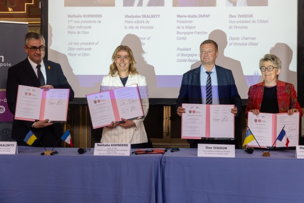 Dijon et la Bourgogne-Franche-Comté unissent leurs forces avec Vinnytsia pour préparer la paix en Ukraine