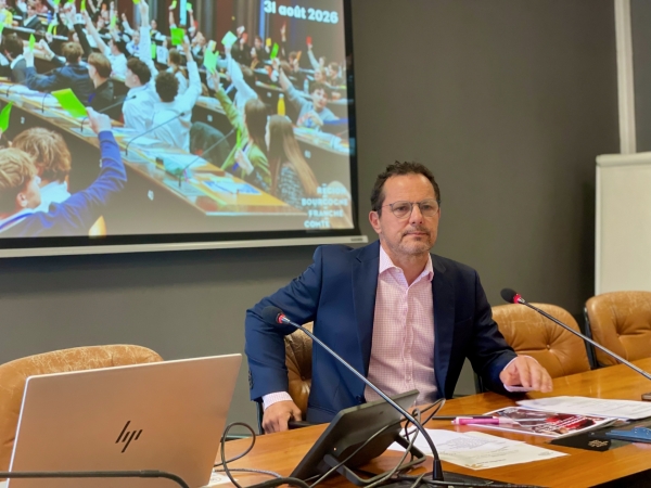 Bourgogne – Franche-Comté - Rentrée 2026 : Jérôme Durain place la jeunesse au cœur des priorités régionales autour de trois axes, « émanciper, protéger, former »