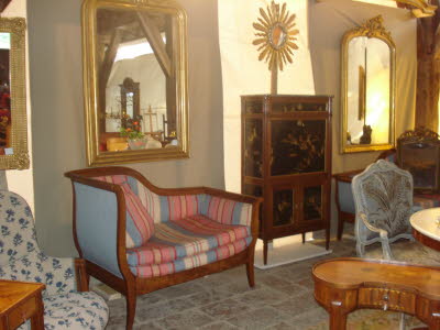Nolay - 55e Foire Antiquités‑Brocante sous les Halles médiévales les 14 et 15 août 