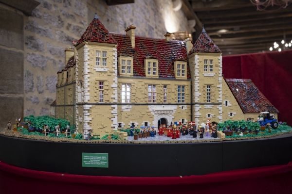 Une maquette LEGO® du Château du Clos de Vougeot à découvrir