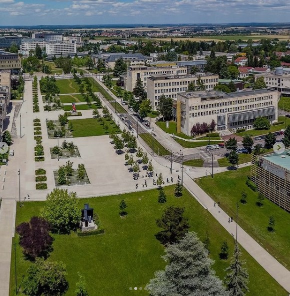 Dijon : un étudiant écarté de l'Université pour des propos racistes et haineux sur les réseaux