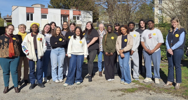 Une mission d’engagement au service des seniors qui permet aux jeunes de vivre une expérience humaine et un engagement enrichissant