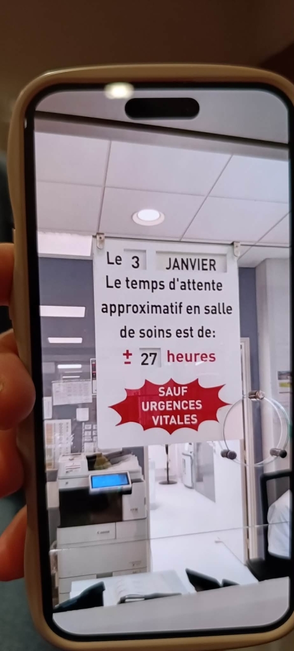 Une attente de +/- 27 heures aux urgences du centre hospitalier de Dijon  ! 