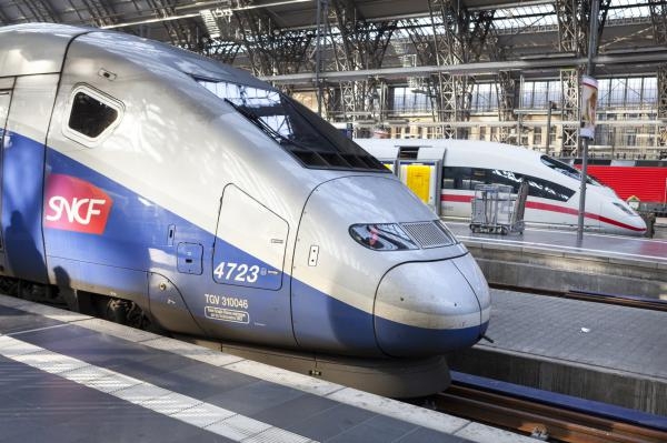 Grève à la SNCF : un TGV sur trois et un Intercités sur deux annulés mercredi, le trafic régional "fortement perturbé"